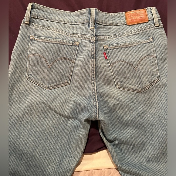 Levi’s 711 Skinny Pin-Striped Jeans - Picture 5 of 5